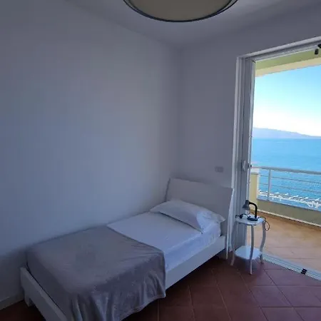 Barracuda Sea View Apartment * Σαράντα
