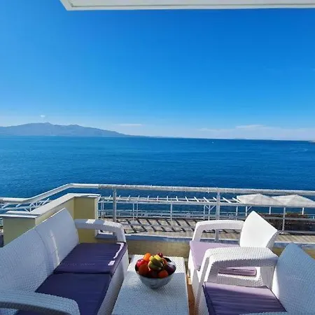 Barracuda Sea View Apartment * Σαράντα